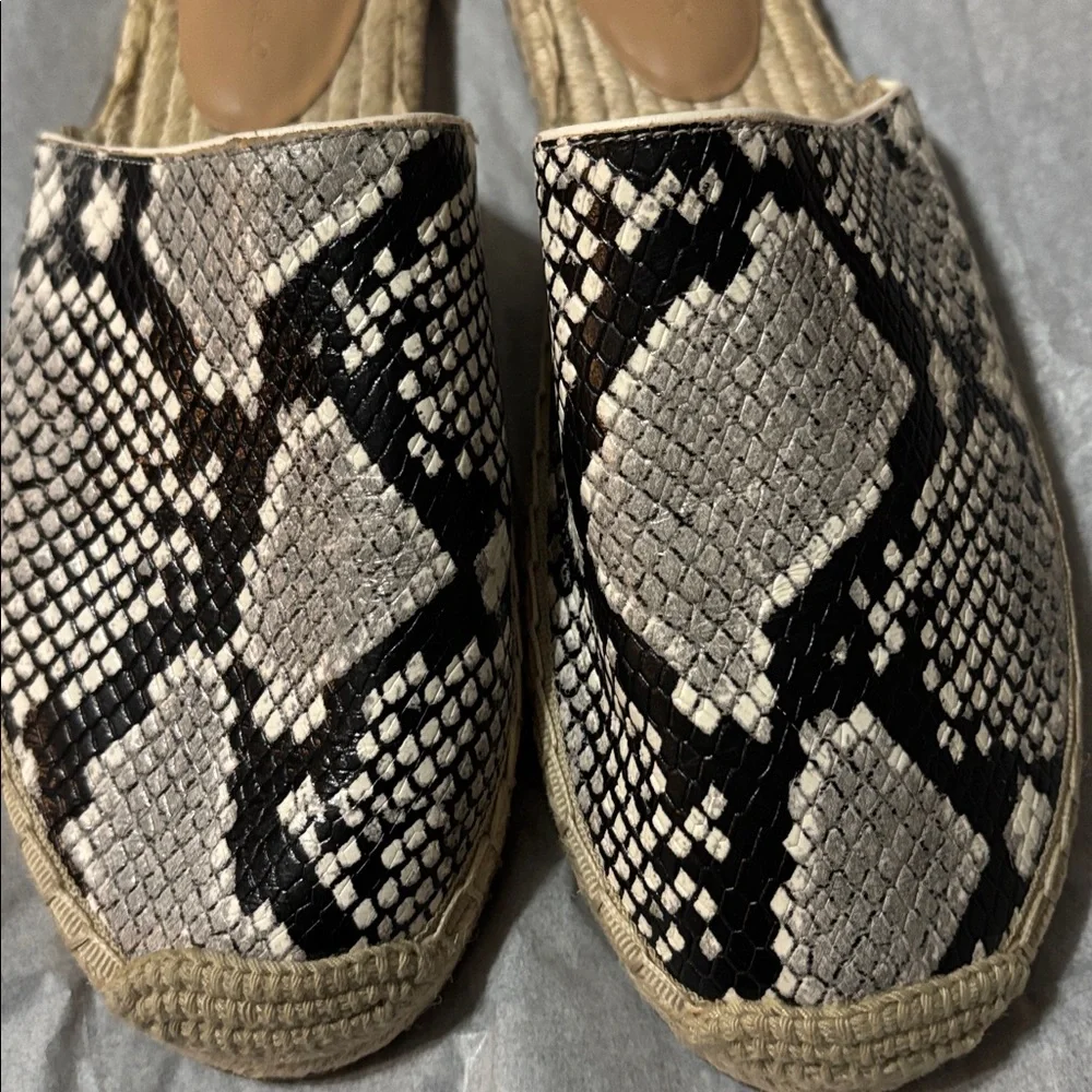 Banana Republic Leather Espadrilles Black and White